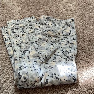 Lululemon Wunder Under Crops